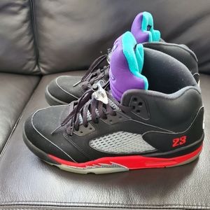 Nike Air Jordan 5 Retro Top 3 Black Fire Red Grape